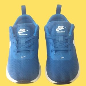 Nike Boys Blue Shoes Sz 8C